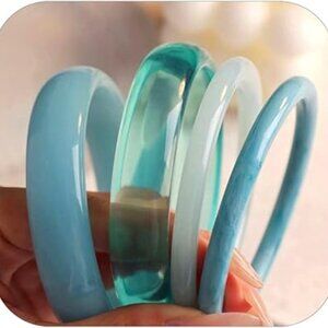 4 piece Acrylic‎ Bracelet Set Shades of Blue Chunky Bangle Set